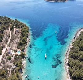 6 Bedroom Beachfront Villa with Heated Pool near Vela Luka on Korcula Island, Sleep 12